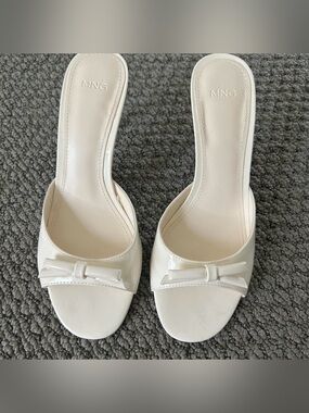 White Mango kitten heels with bow detail